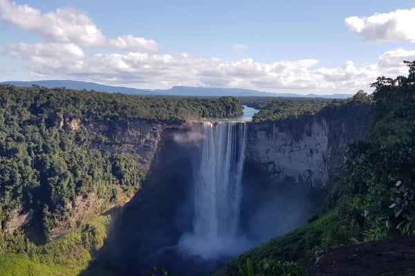 the magestic kaieteur falls