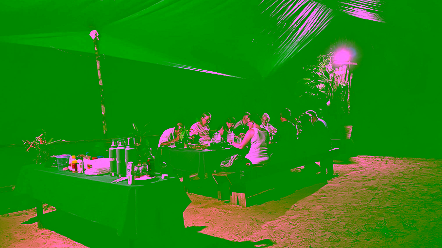 Dining at Mapari Wilderness Camp